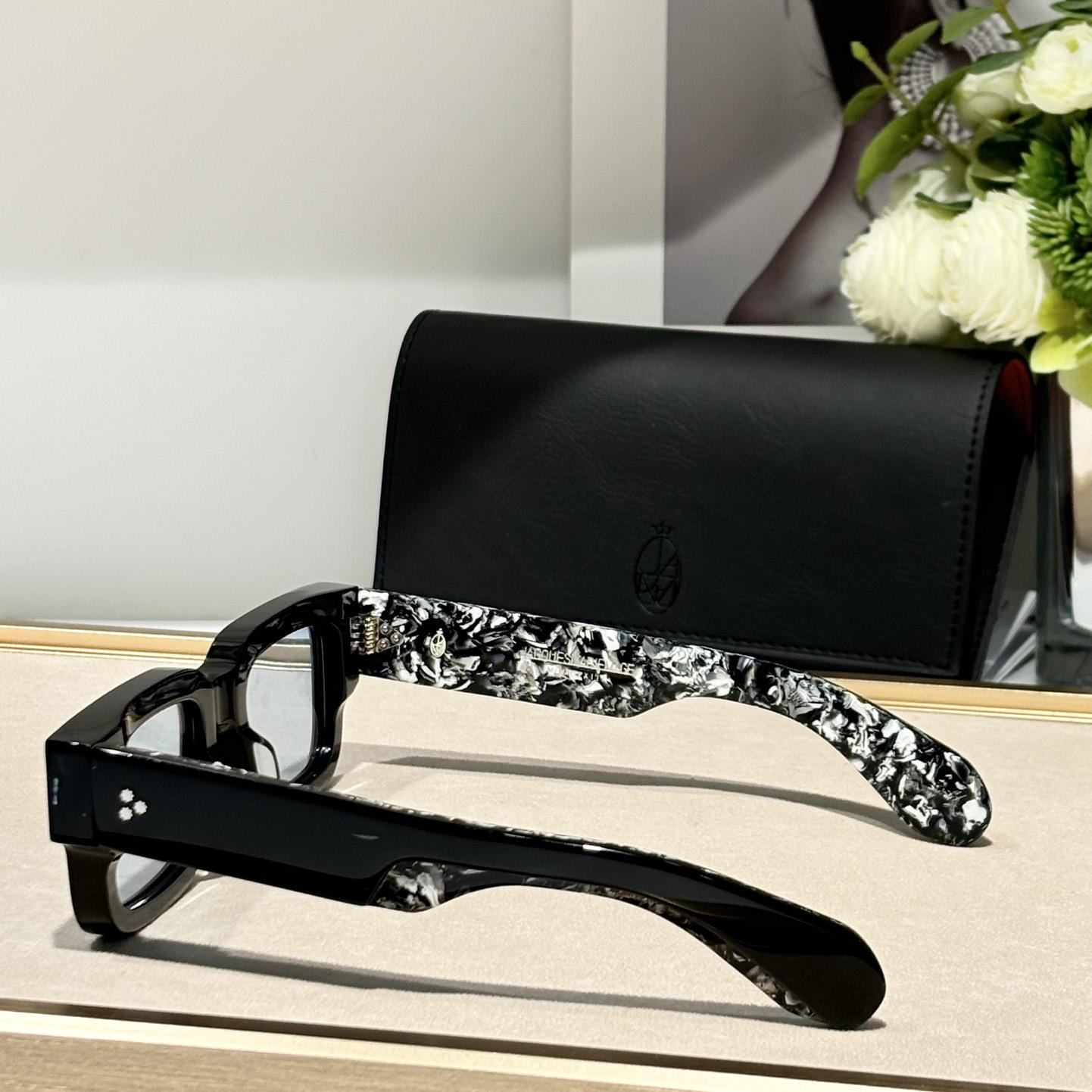 Jacquemus ASCARII Sunglasses - FashionPlug