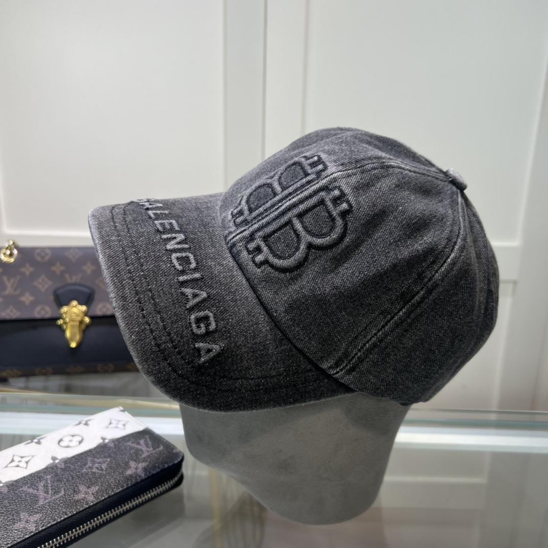Balenciaga Cap - FashionPlug