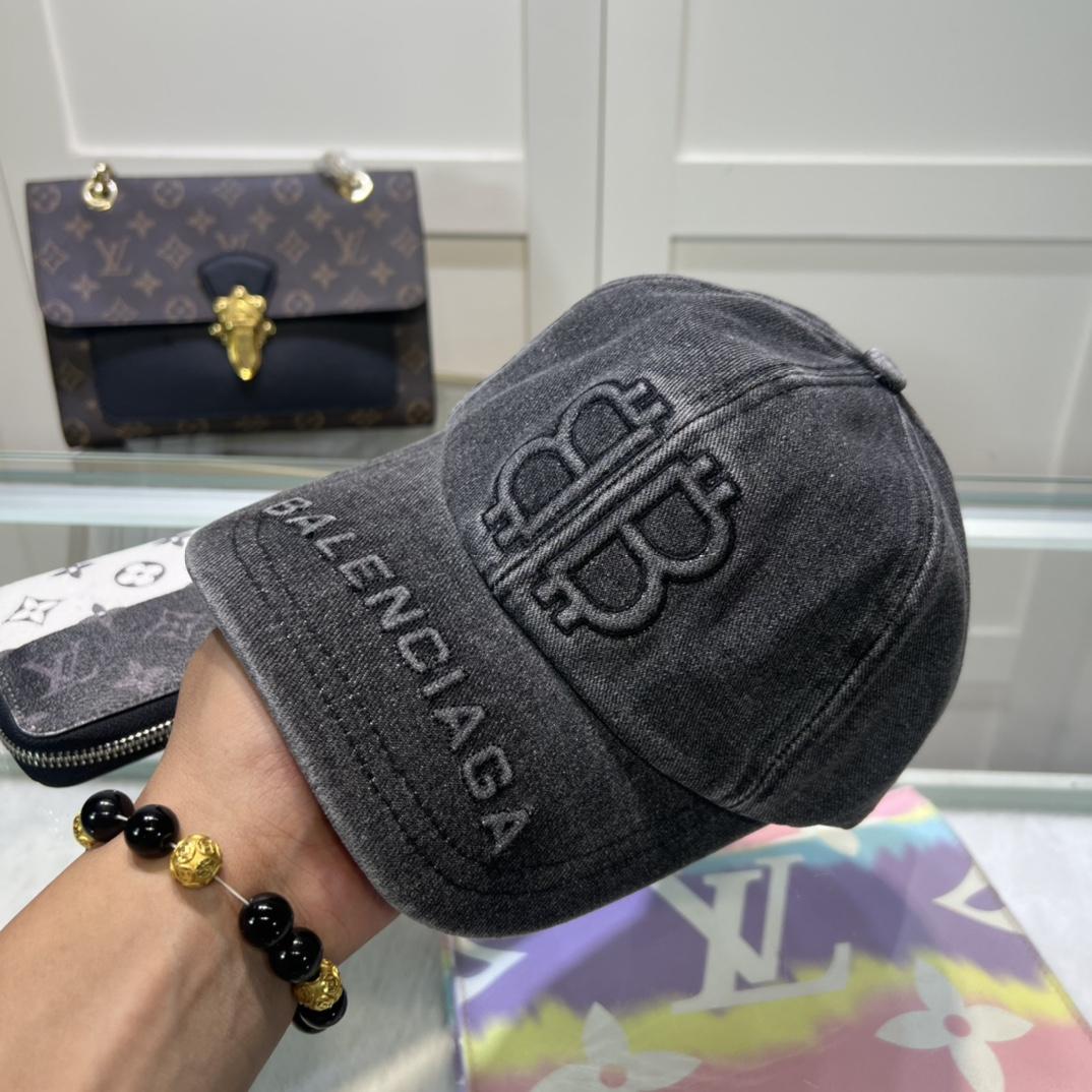 Balenciaga Cap - FashionPlug