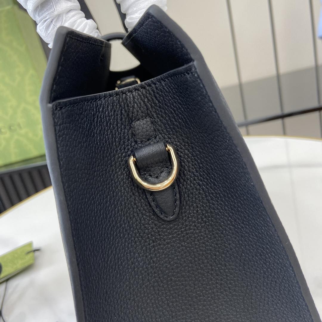 Gucci Medium Tote Bag With Hook Closure - FashionPlug