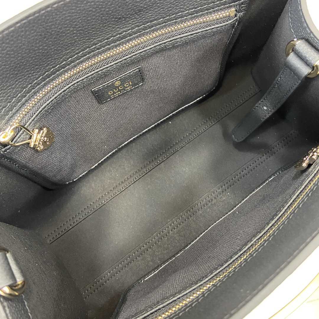 Gucci Medium Tote Bag With Hook Closure - FashionPlug