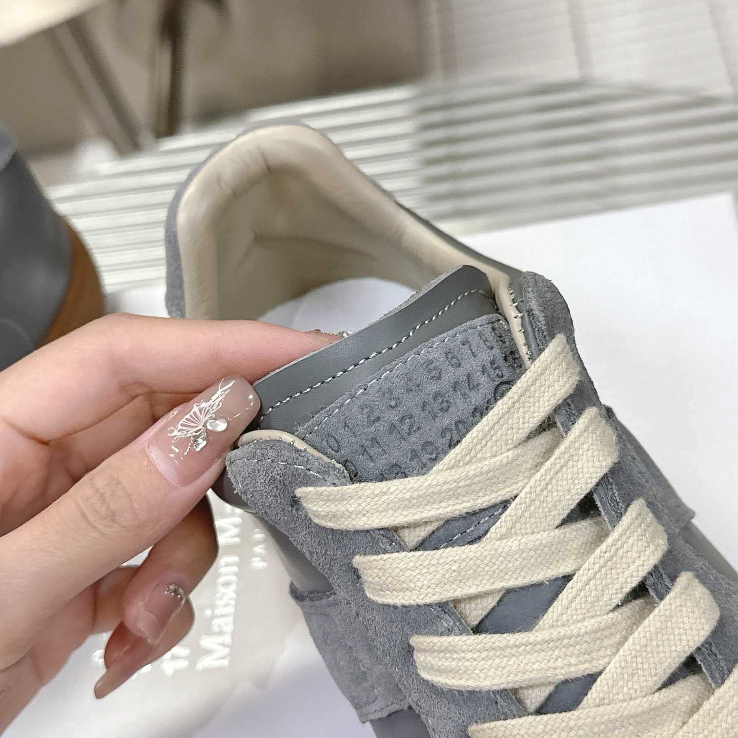 Maison Margiela Paint Replica Low-top Sneakers - FashionPlug