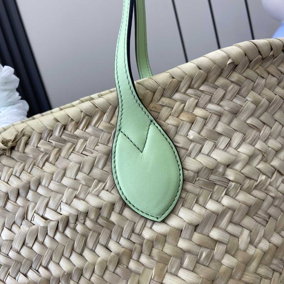 Gucci Small Straw Tote With Gucci Logo - FashionPlug