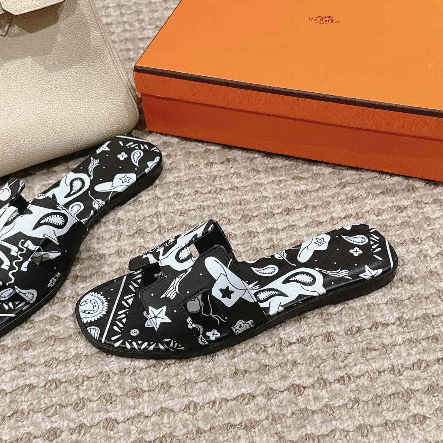 Hermes Oran Sandal - FashionPlug