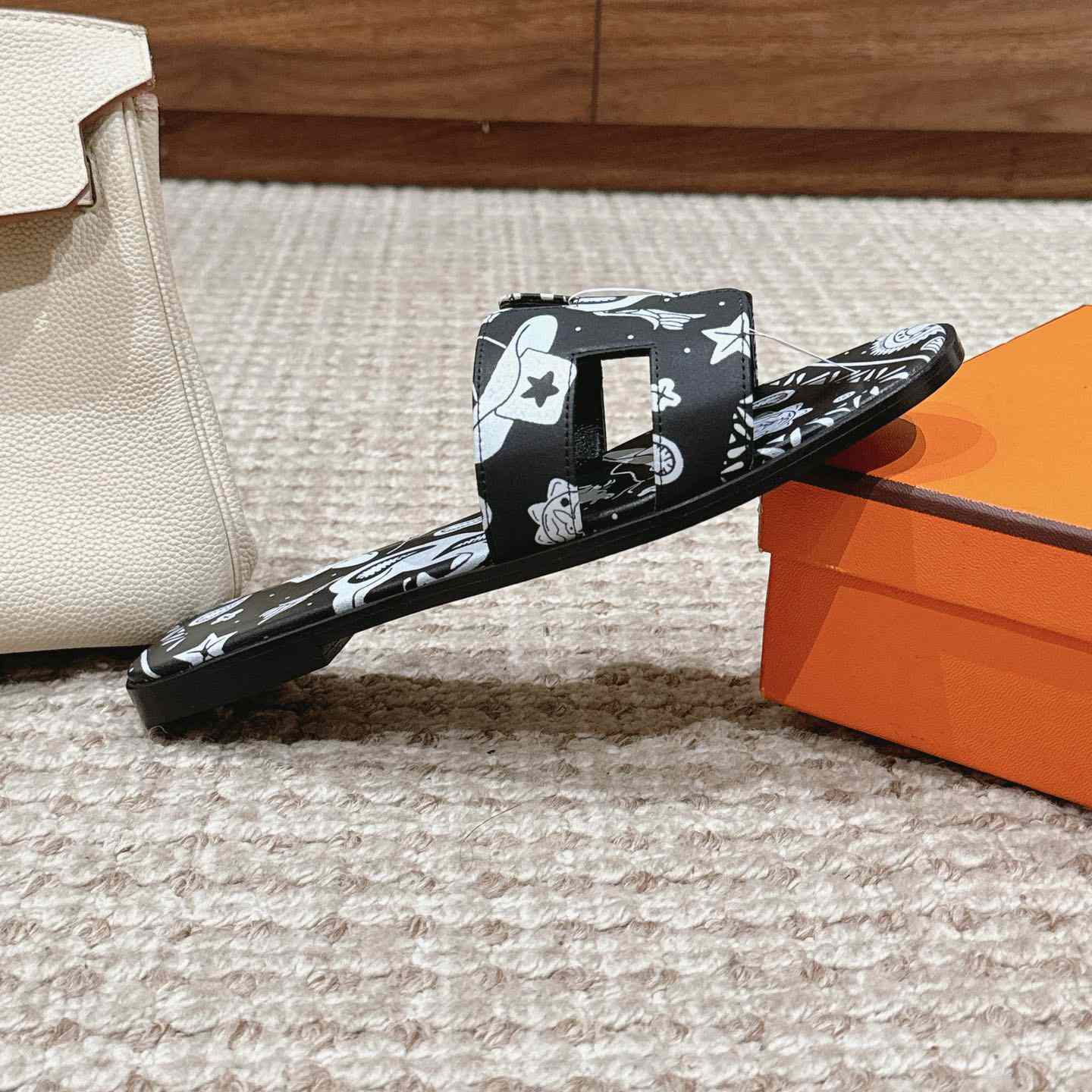 Hermes Oran Sandal - FashionPlug
