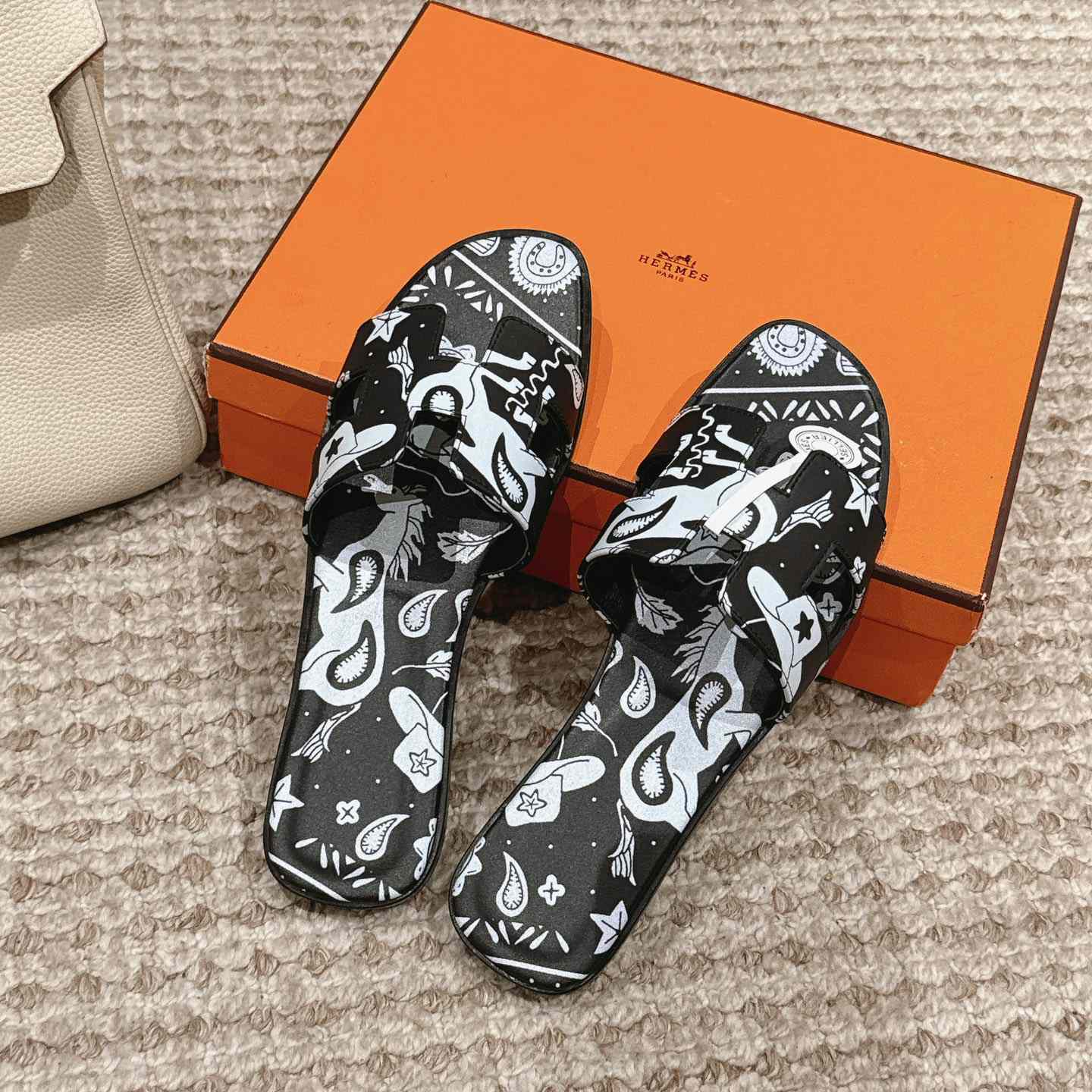 Hermes Oran Sandal - FashionPlug