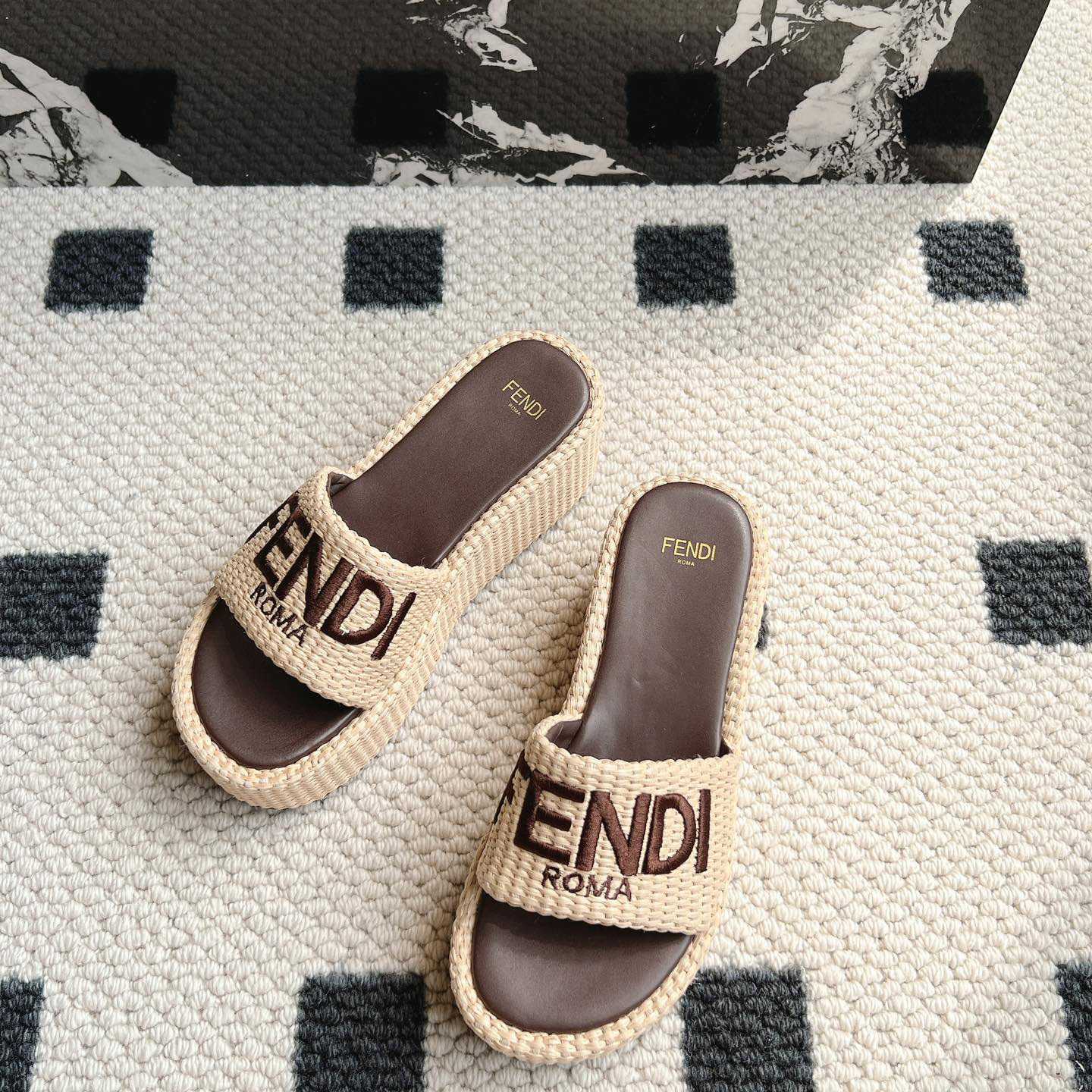Fendi Sunshine Beige Cotton Fiber Flatform Slides - FashionPlug