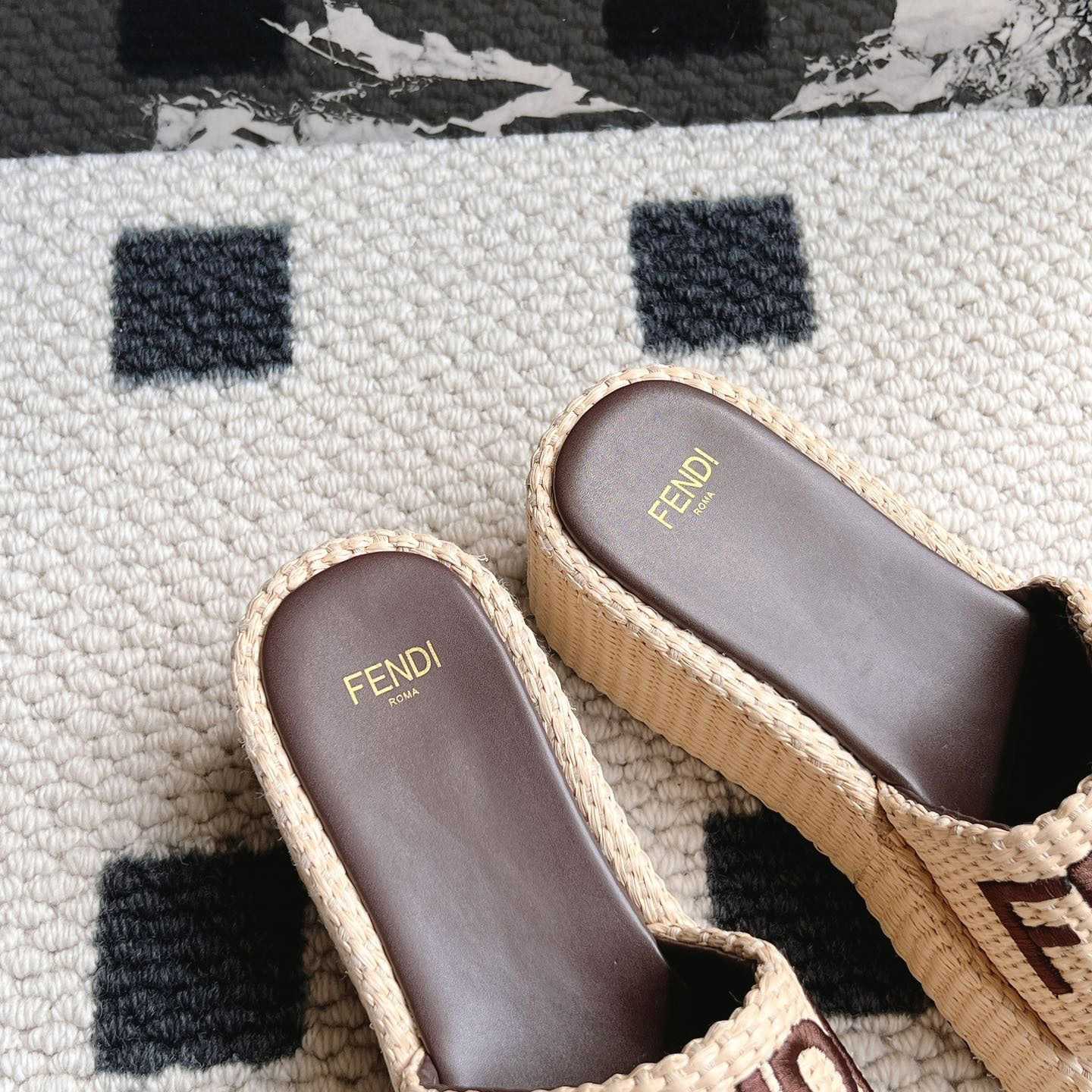 Fendi Sunshine Beige Cotton Fiber Flatform Slides - FashionPlug