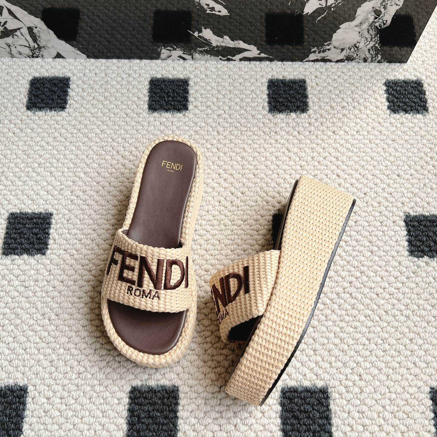 Fendi Sunshine Beige Cotton Fiber Flatform Slides - FashionPlug
