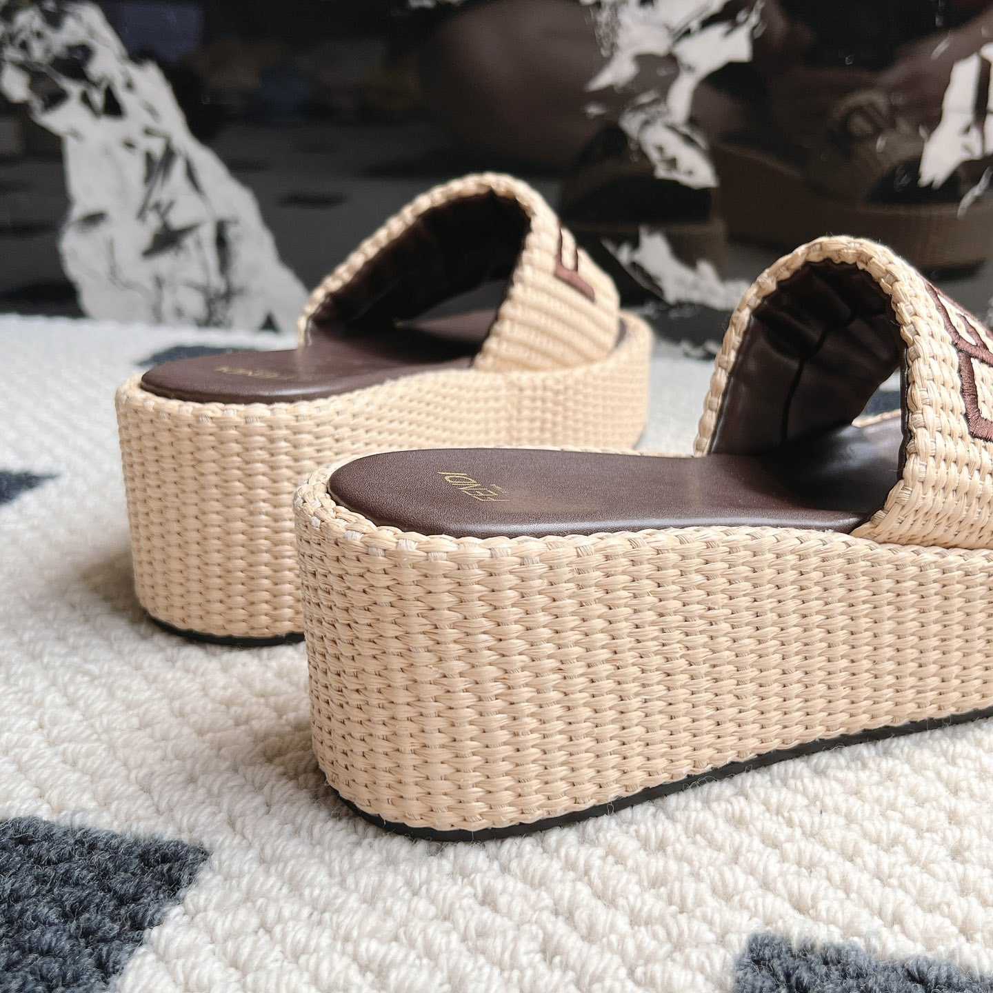 Fendi Sunshine Beige Cotton Fiber Flatform Slides - FashionPlug