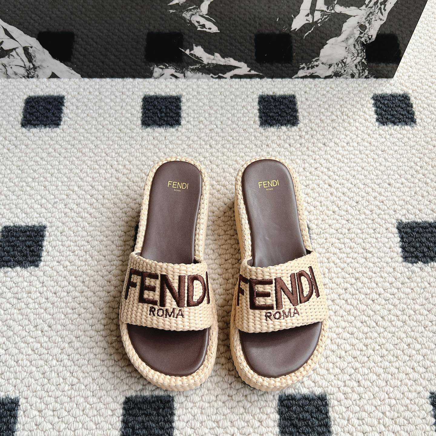 Fendi Sunshine Beige Cotton Fiber Flatform Slides - FashionPlug