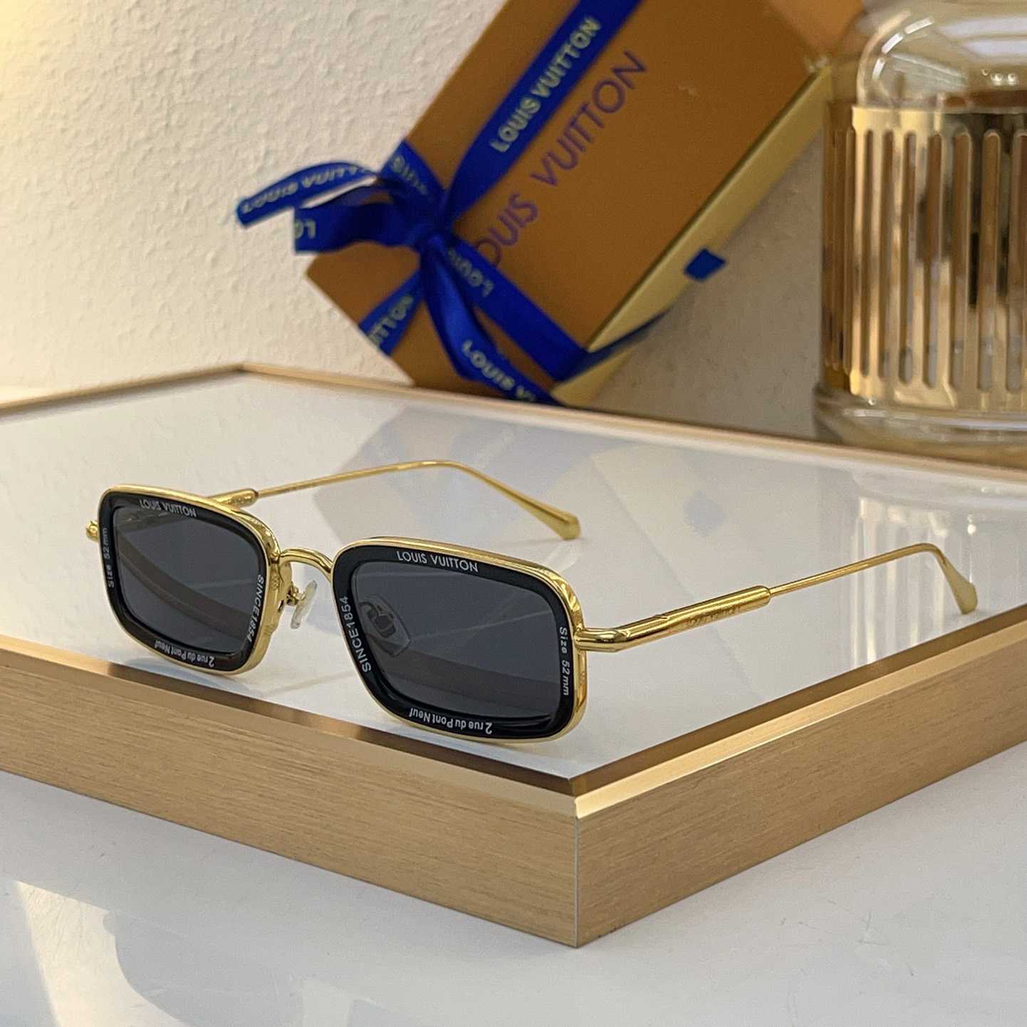 Louis Vuitton Z2212U Sunglasses    - FashionPlug