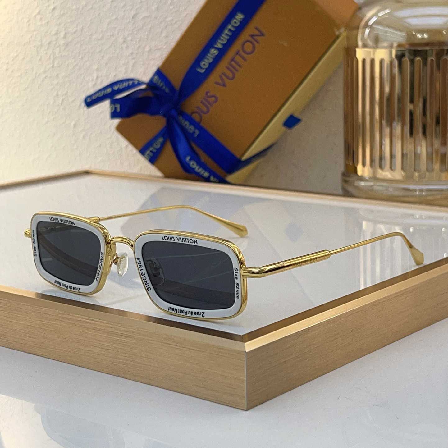 Louis Vuitton Z2212U Sunglasses    - FashionPlug