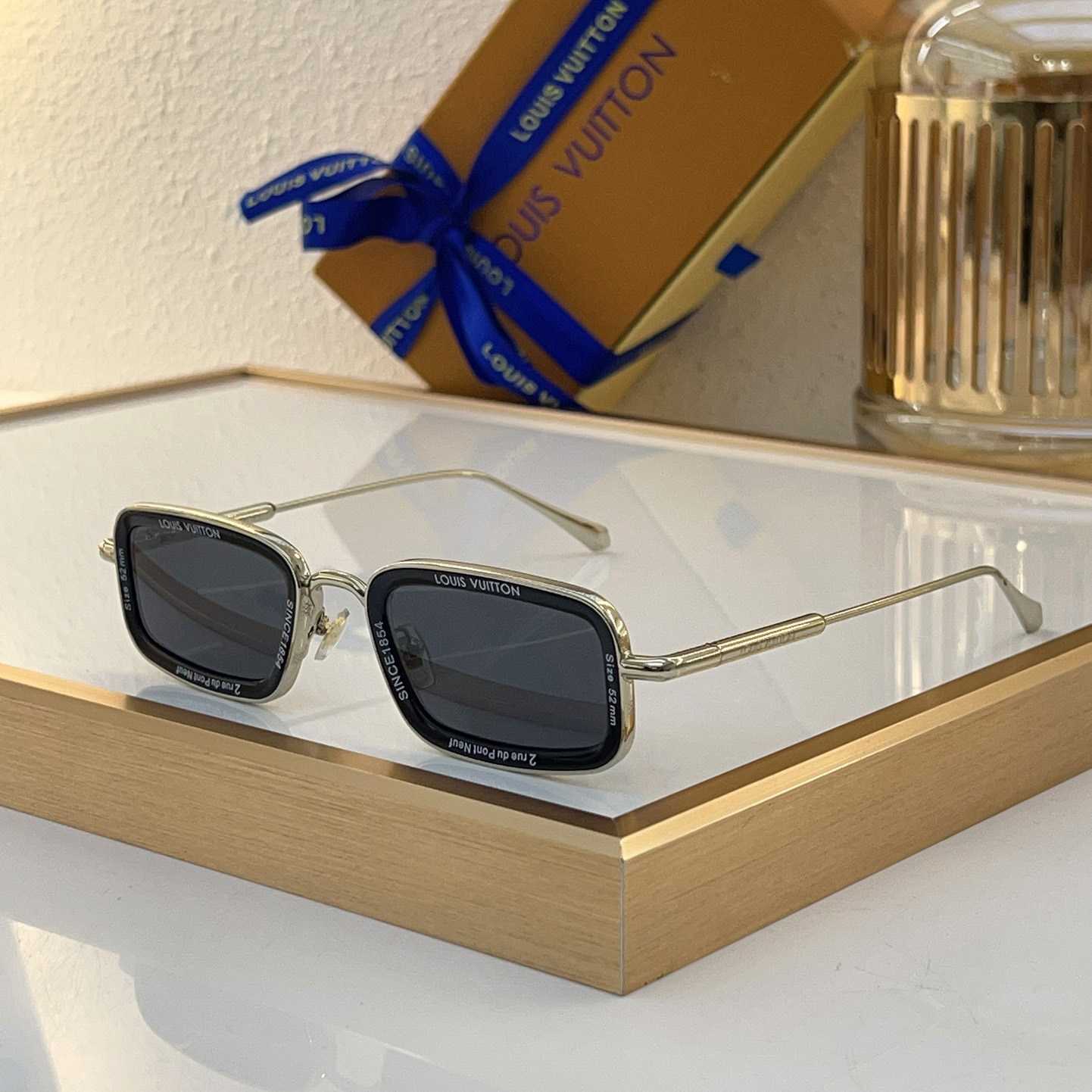 Louis Vuitton Z2212U Sunglasses    - FashionPlug