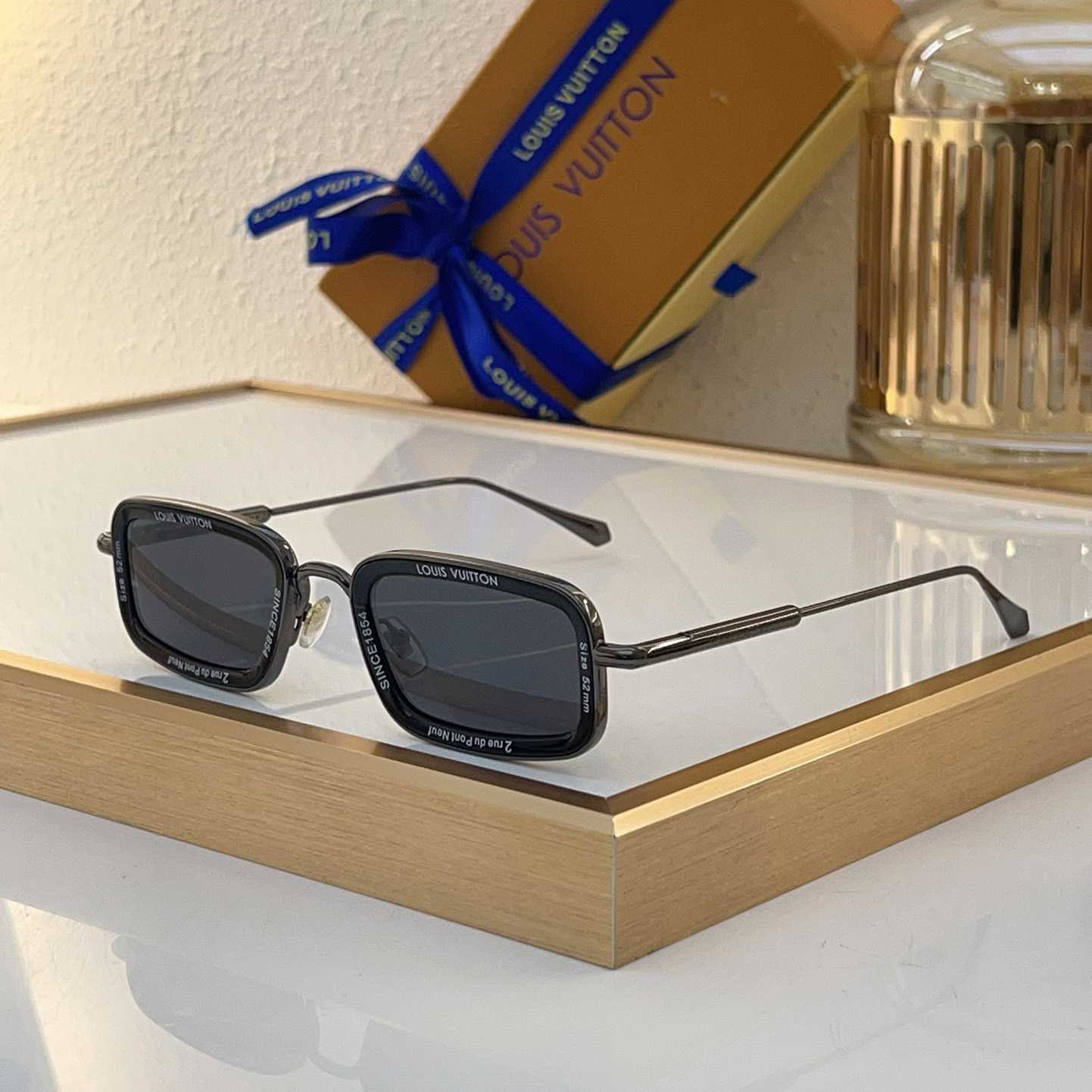 Louis Vuitton Z2212U Sunglasses    - FashionPlug
