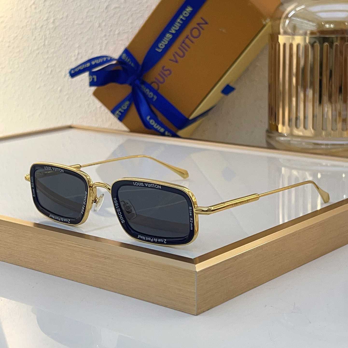 Louis Vuitton Z2212U Sunglasses    - FashionPlug