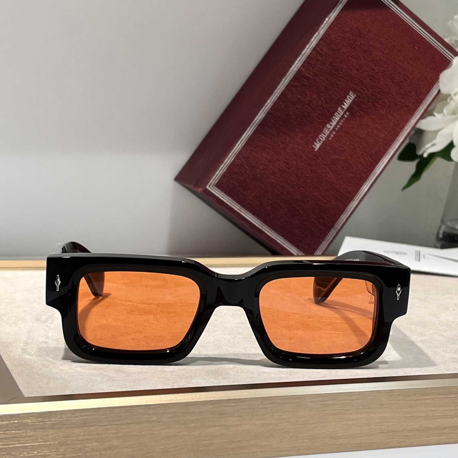 Jacquemus ASCARII Sunglasses - FashionPlug