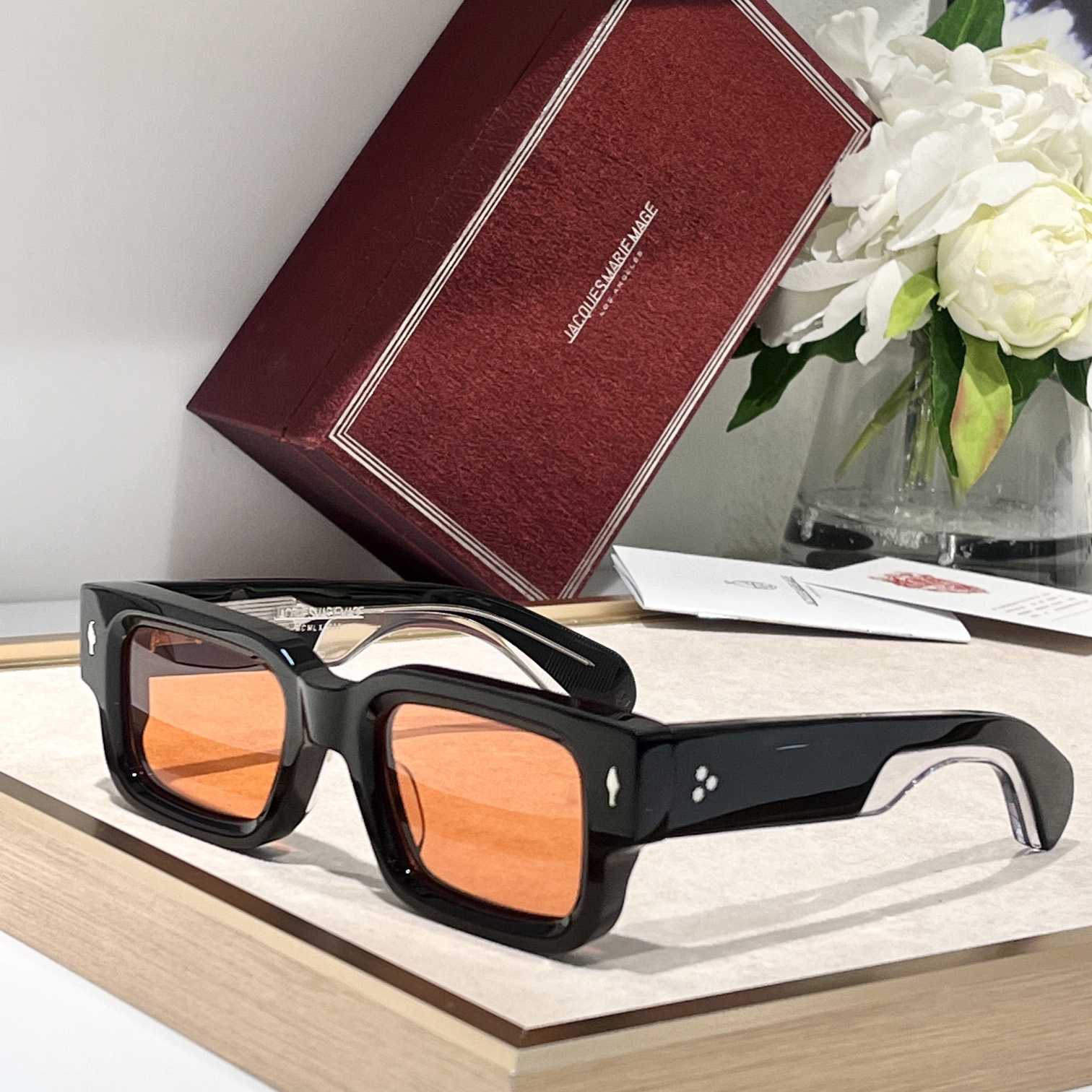 Jacquemus ASCARII Sunglasses - FashionPlug