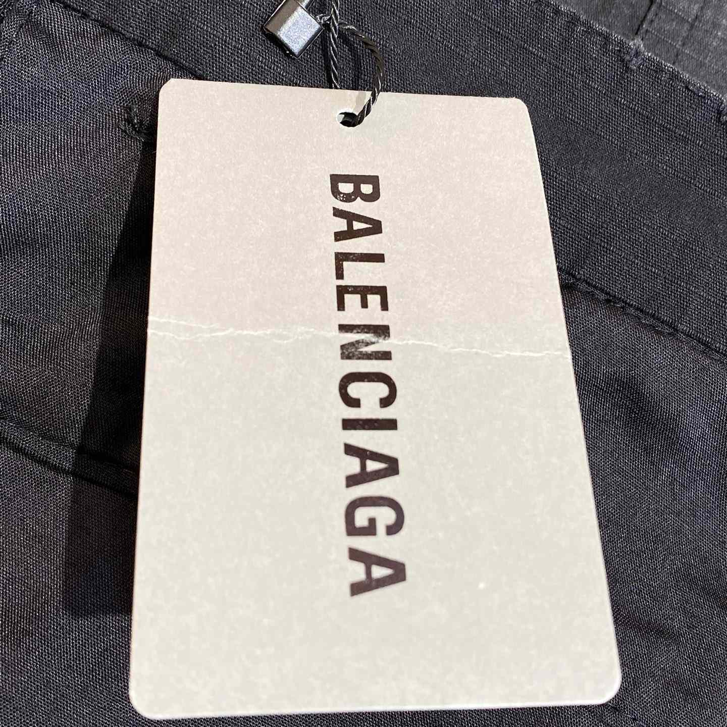 Balenciaga Large Cargo Pants In Black - FashionPlug