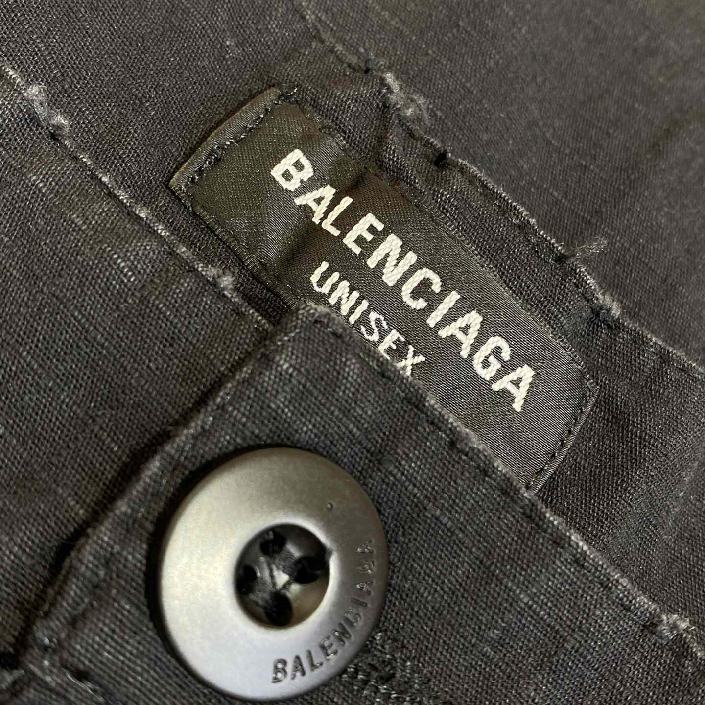 Balenciaga Large Cargo Pants In Black - FashionPlug