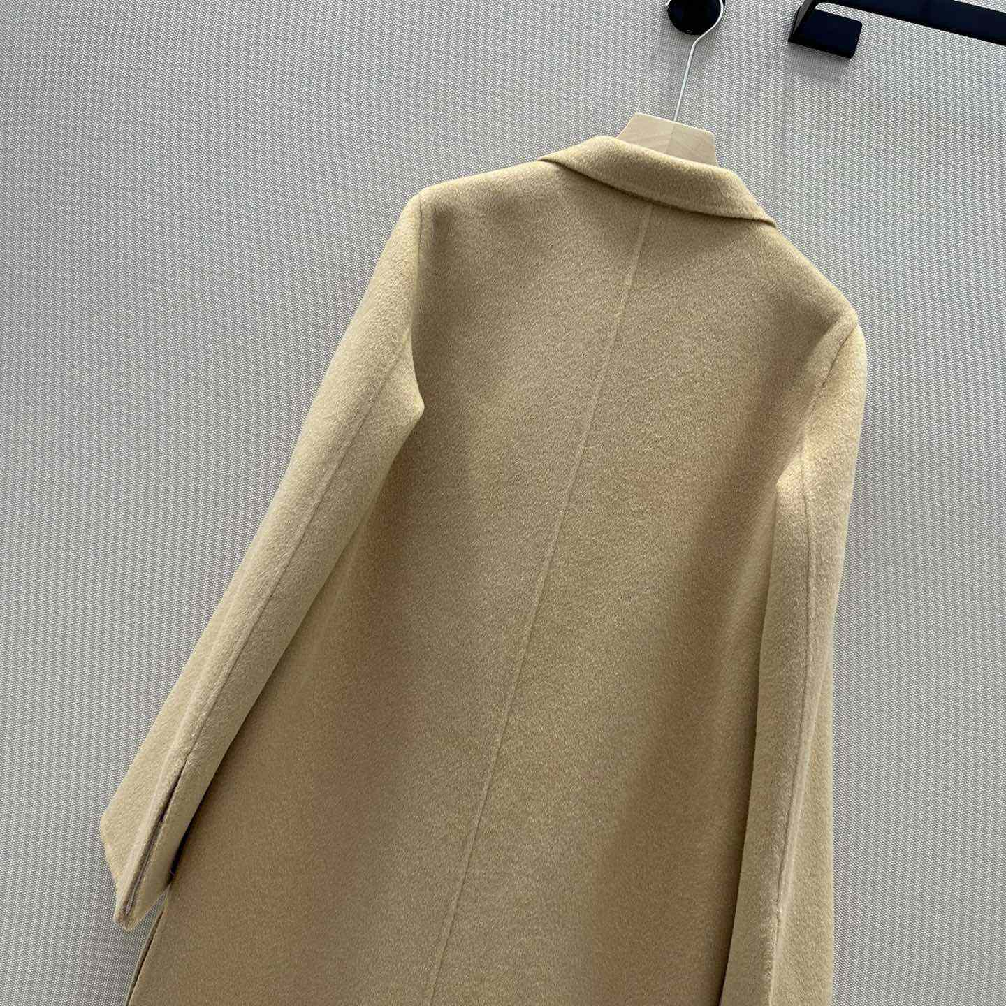 Fendi Wool Coat - FashionPlug