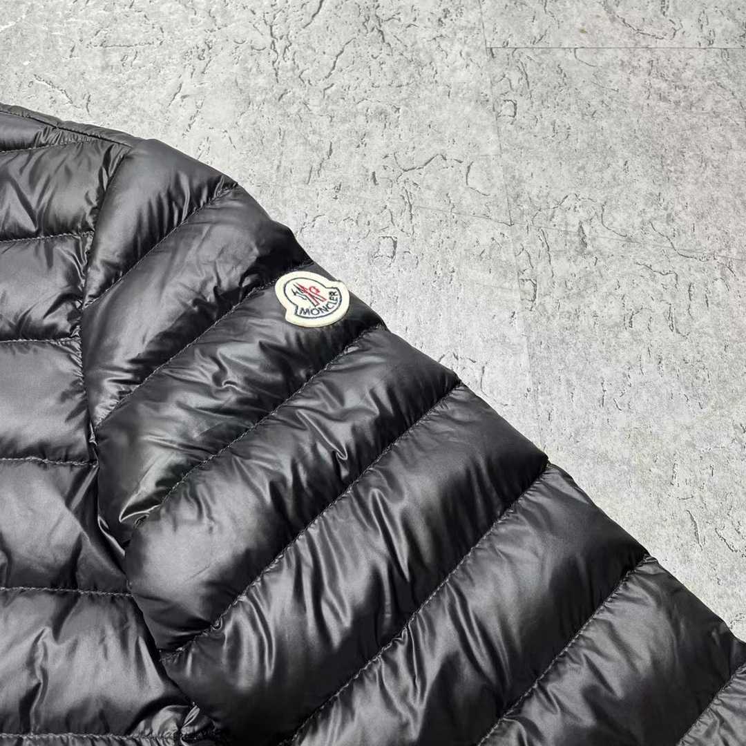 Moncler Lans Short Down Jacket - FashionPlug