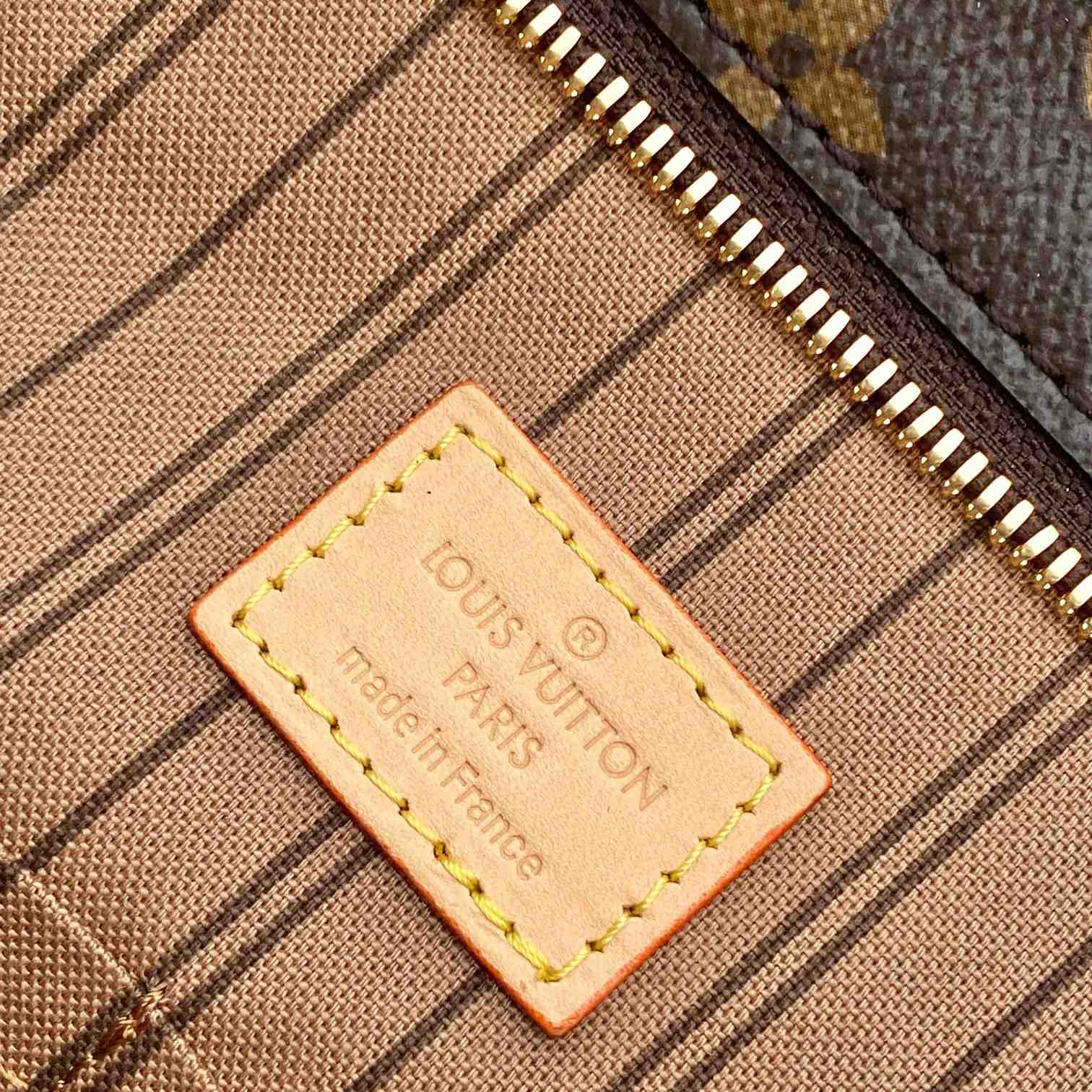 Louis Vuitton Mezzo   M47134 - FashionPlug