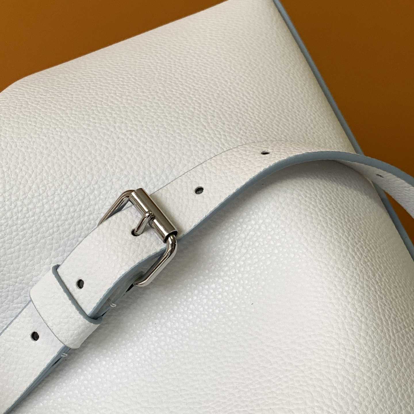 Louis Vuitton Bella Tote  M11733 - FashionPlug