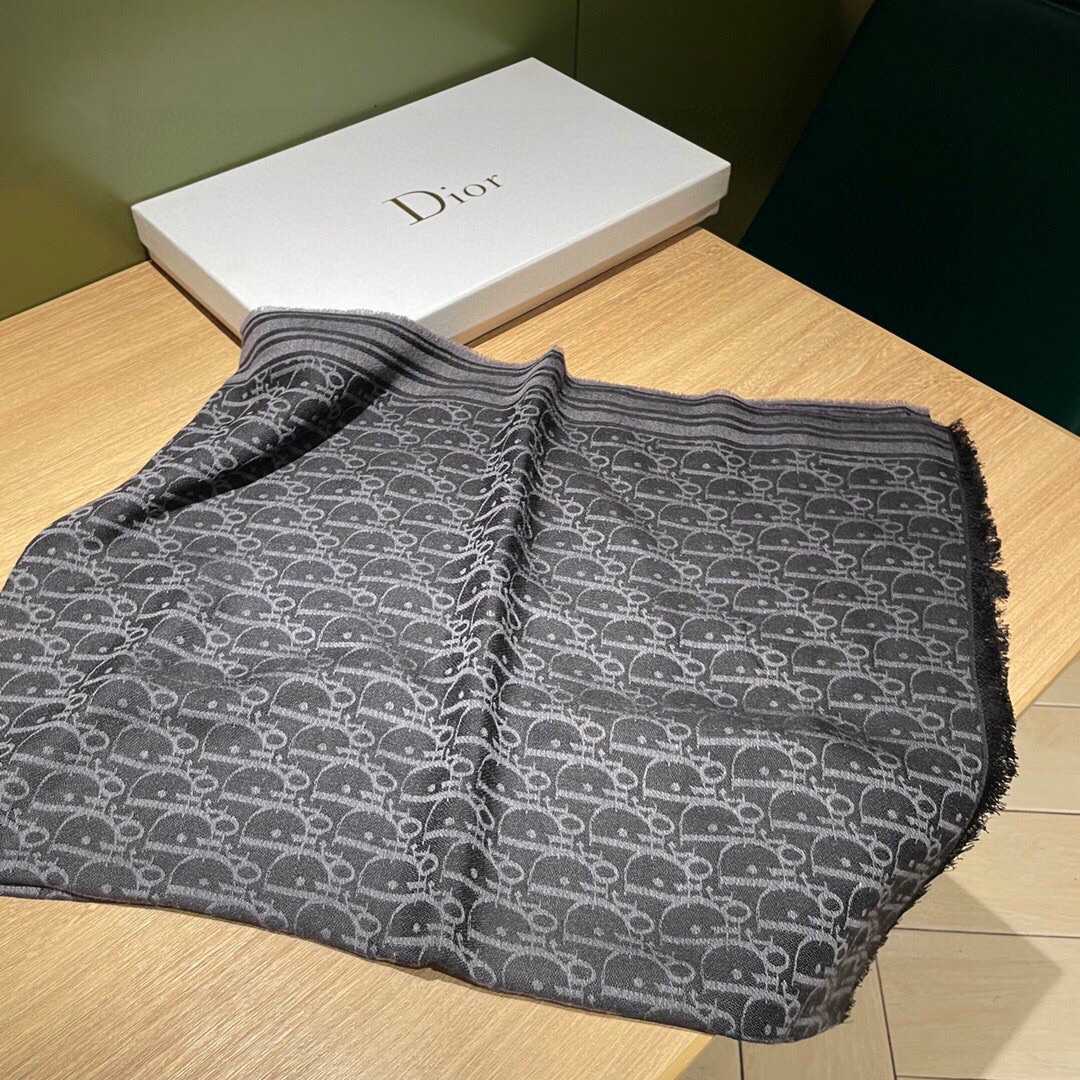 Dior Oblique Scarf - FashionPlug