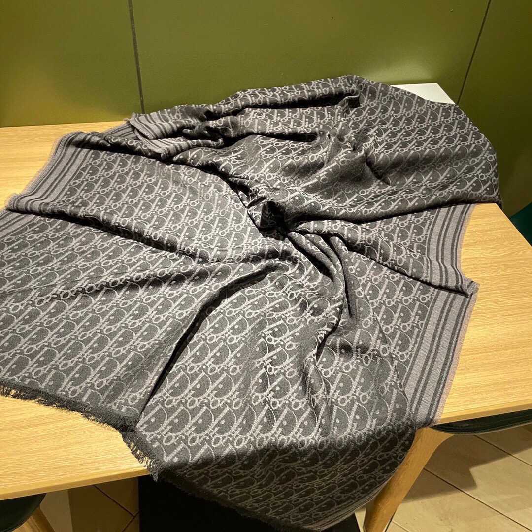 Dior Oblique Scarf - FashionPlug