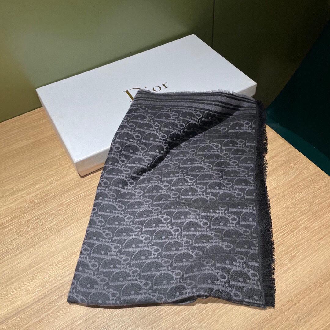 Dior Oblique Scarf - FashionPlug