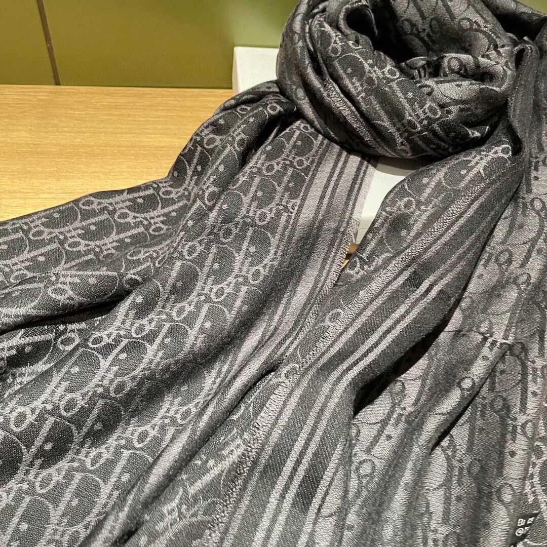 Dior Oblique Scarf - FashionPlug