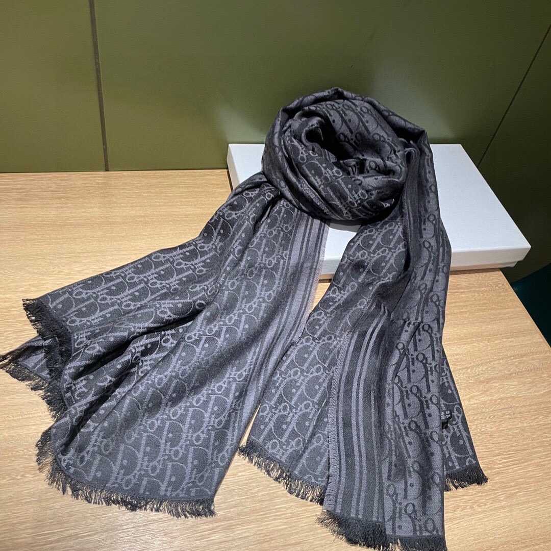 Dior Oblique Scarf - FashionPlug