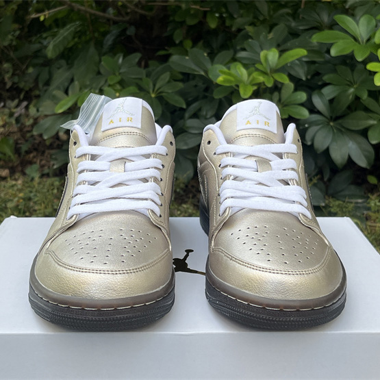 Jordan Air Jordan 1 Low Sneaker      HQ3529-099 - FashionPlug