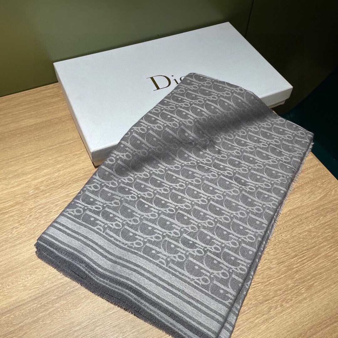 Dior Oblique Scarf - FashionPlug