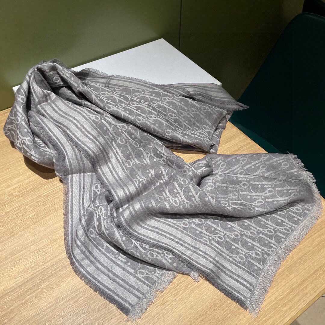 Dior Oblique Scarf - FashionPlug