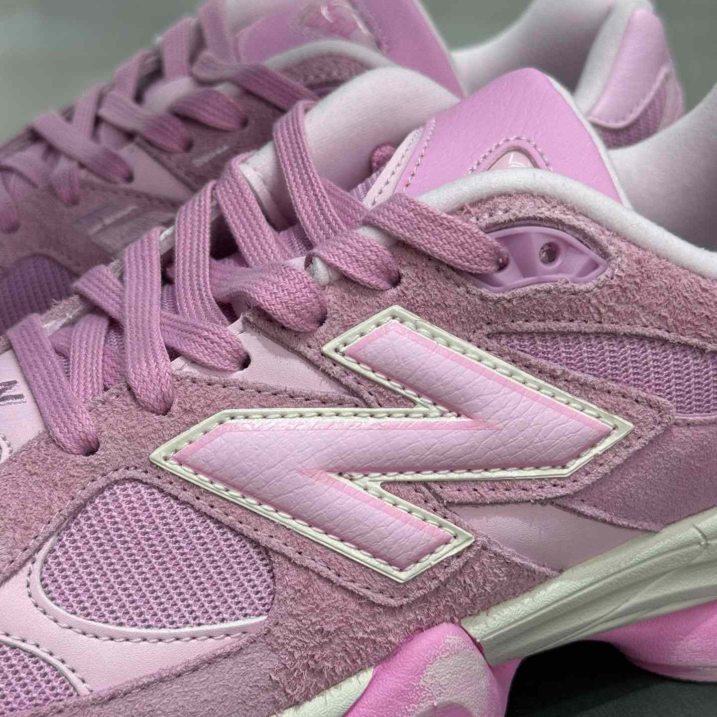 New Balance NB9060 Sneakers      U9060APP - FashionPlug