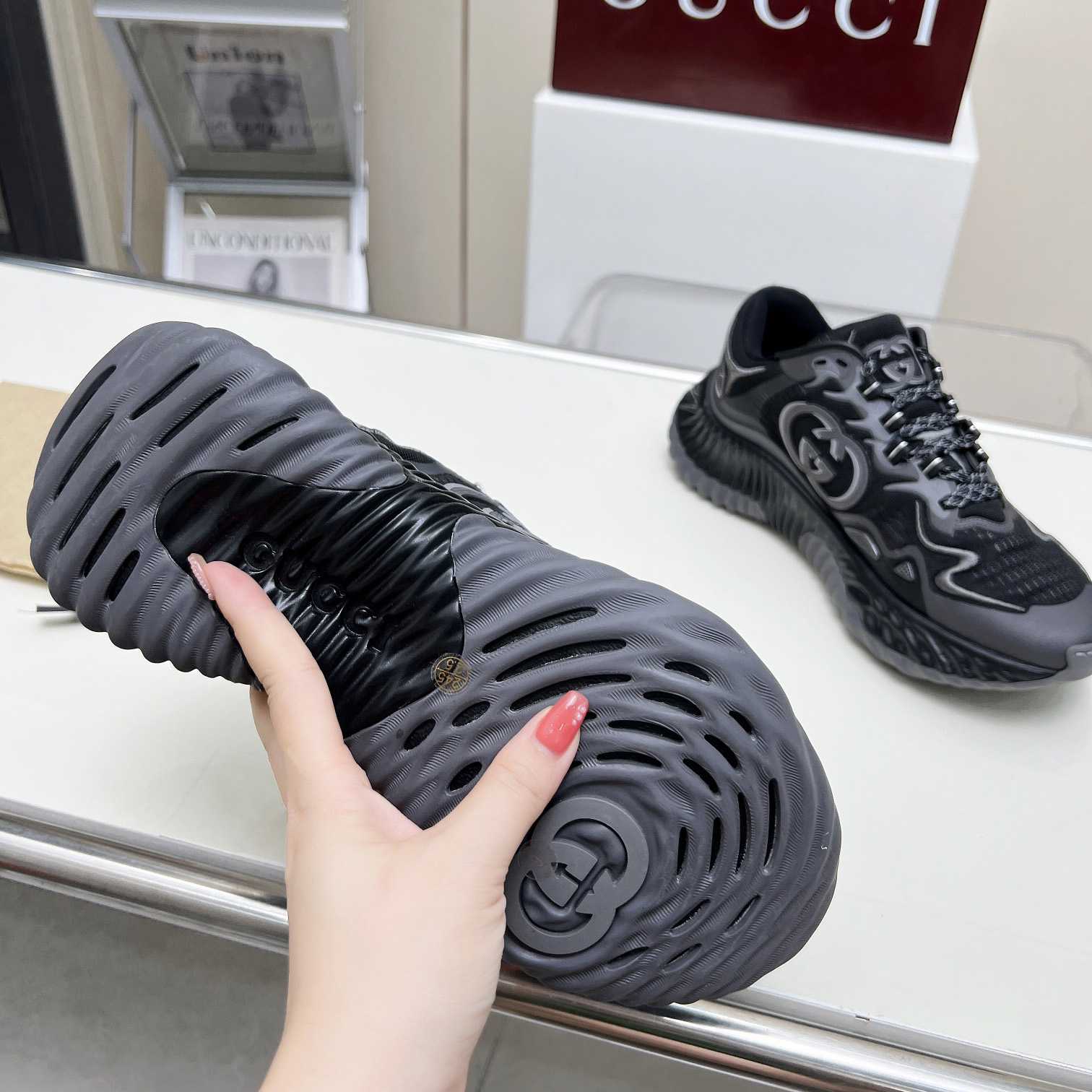 Gucci Ripple Sneaker - FashionPlug