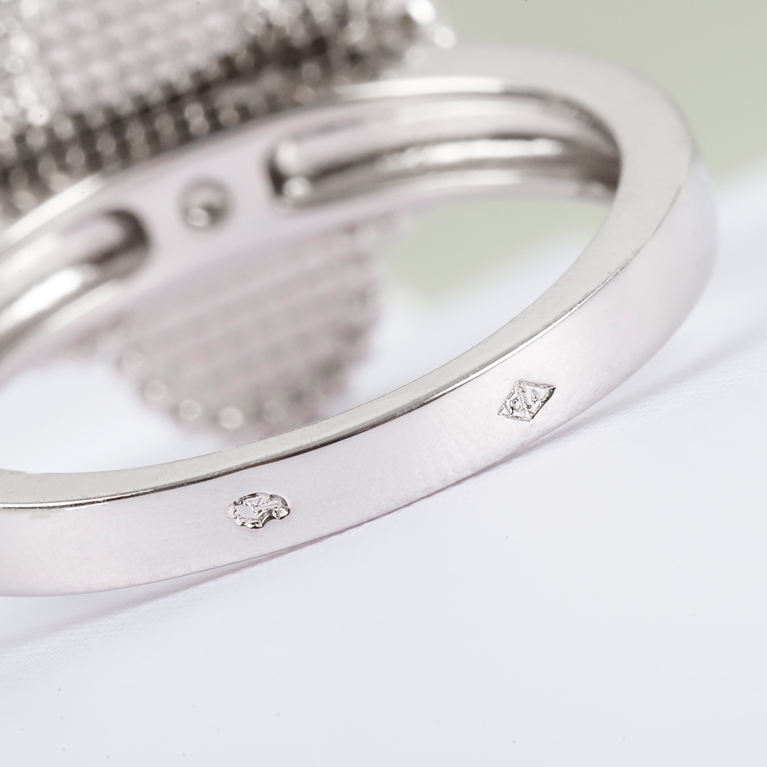 Van Cleef & Arpels Rings - FashionPlug