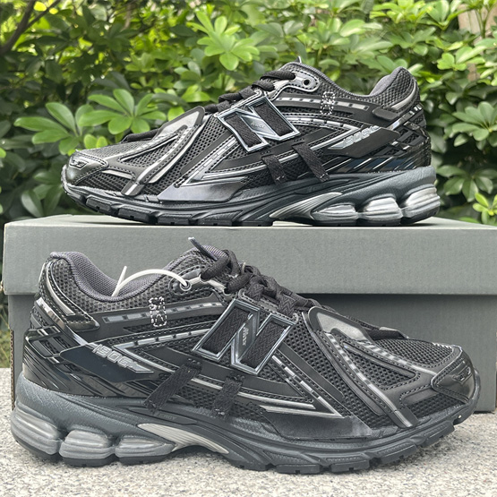 New Balance 1906R Sneakers      M1906AF  - FashionPlug
