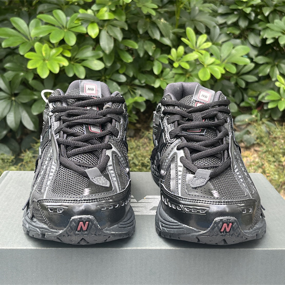 New Balance 1906R Sneakers      M1906AF  - FashionPlug