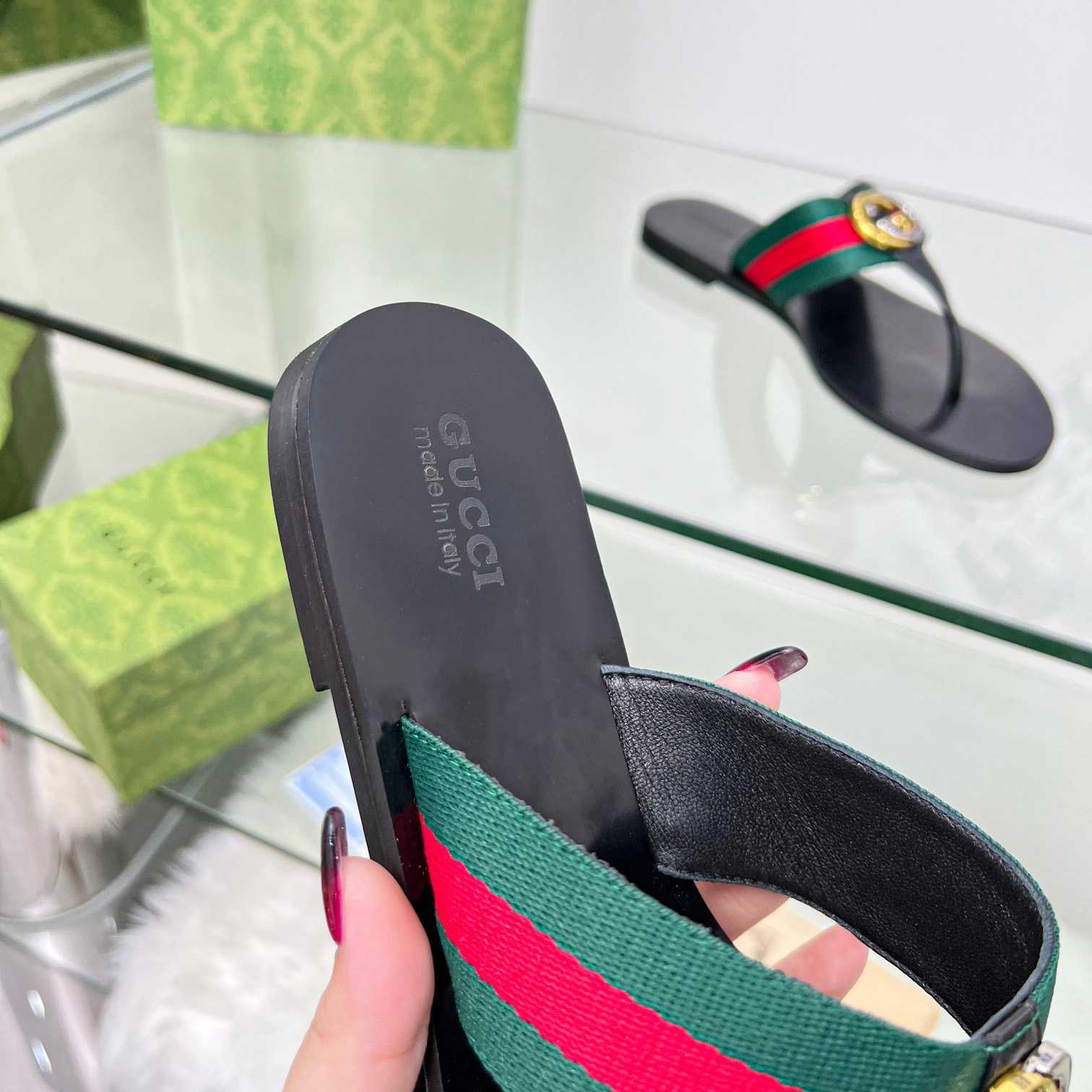 Gucci Women's Thong Sandal With Horsebit  - FashionPlug