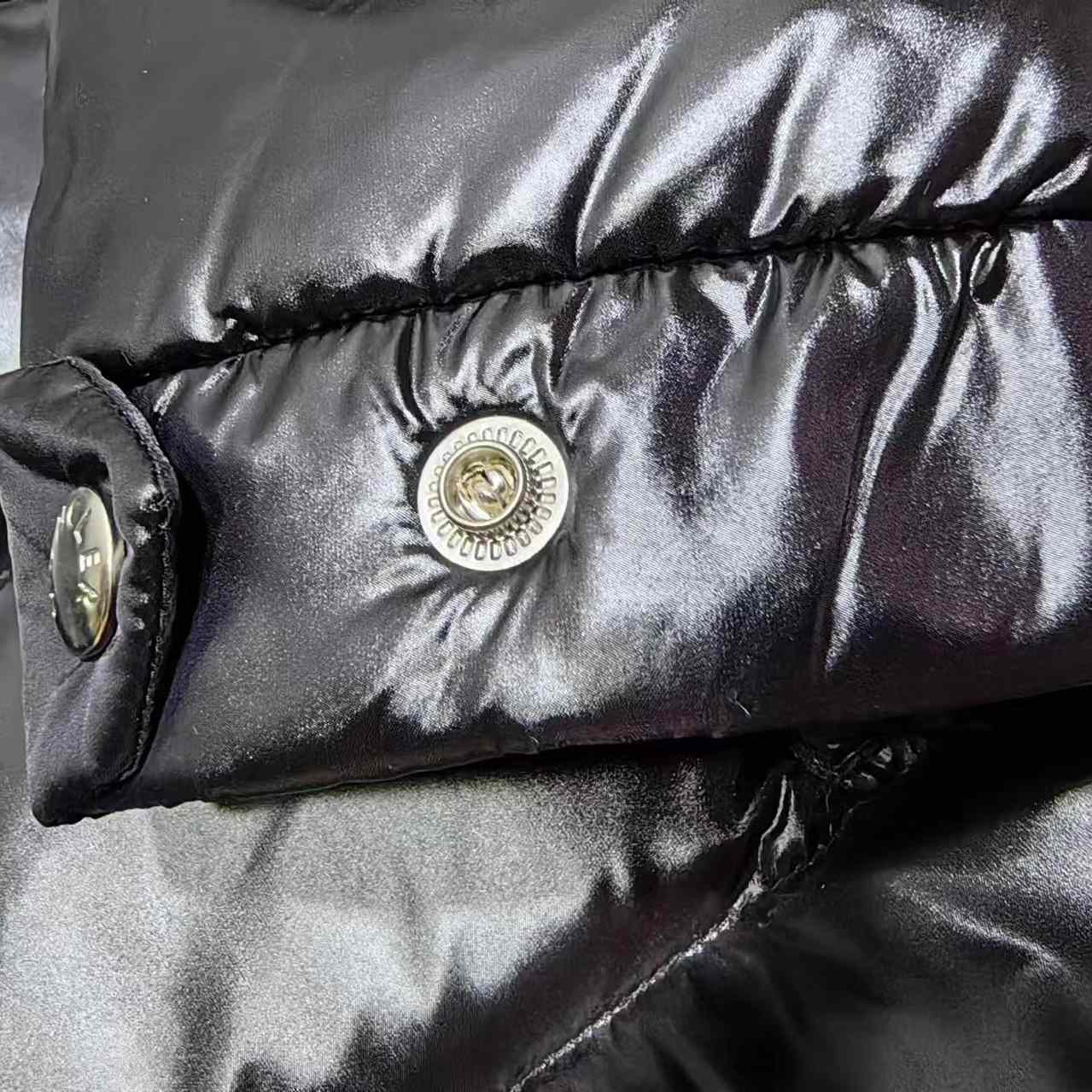 Moncler Short Down Jacket - FashionPlug