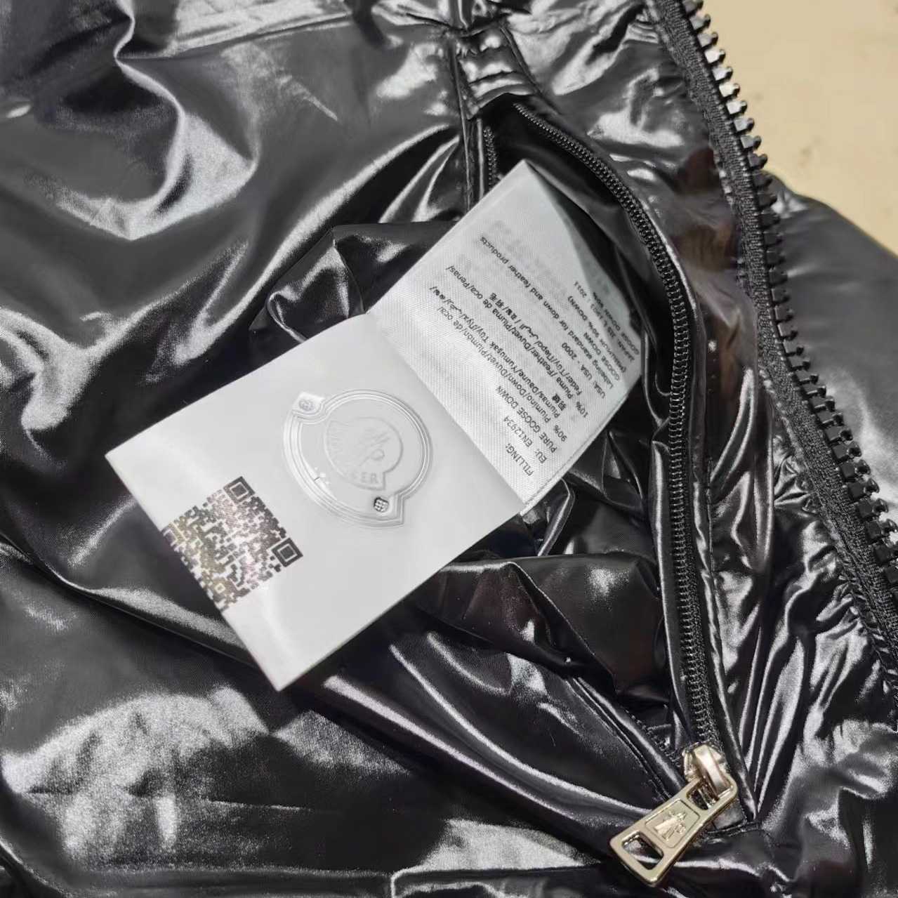 Moncler Short Down Jacket - FashionPlug