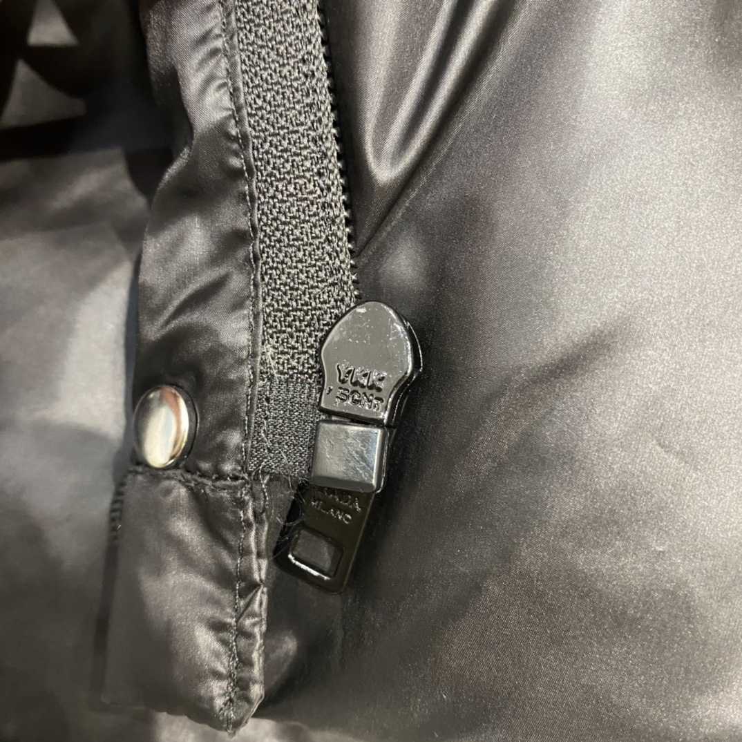 Prada Re-Nylon Convertible Cropped Down Jacket - FashionPlug
