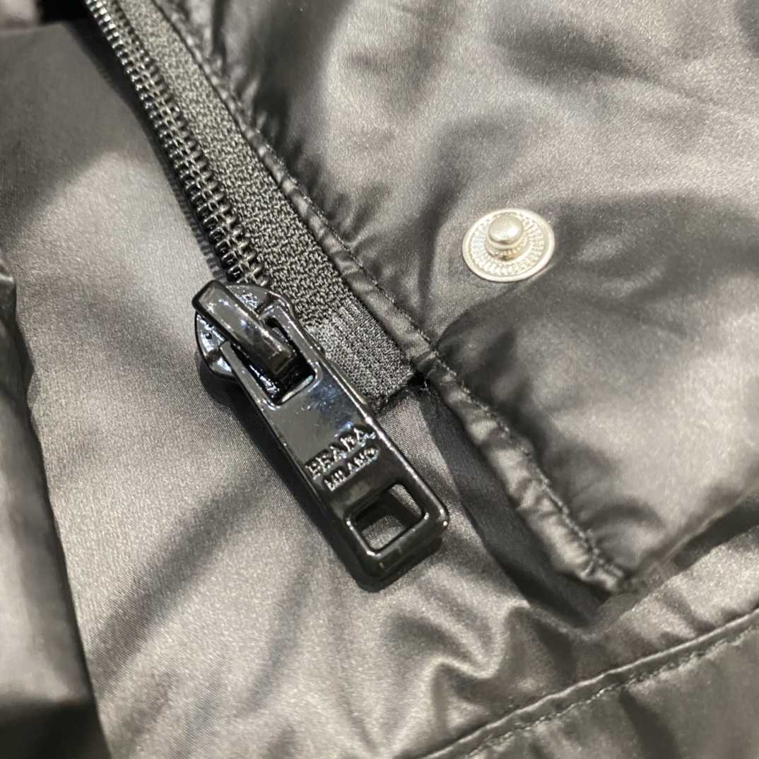 Prada Re-Nylon Convertible Cropped Down Jacket - FashionPlug