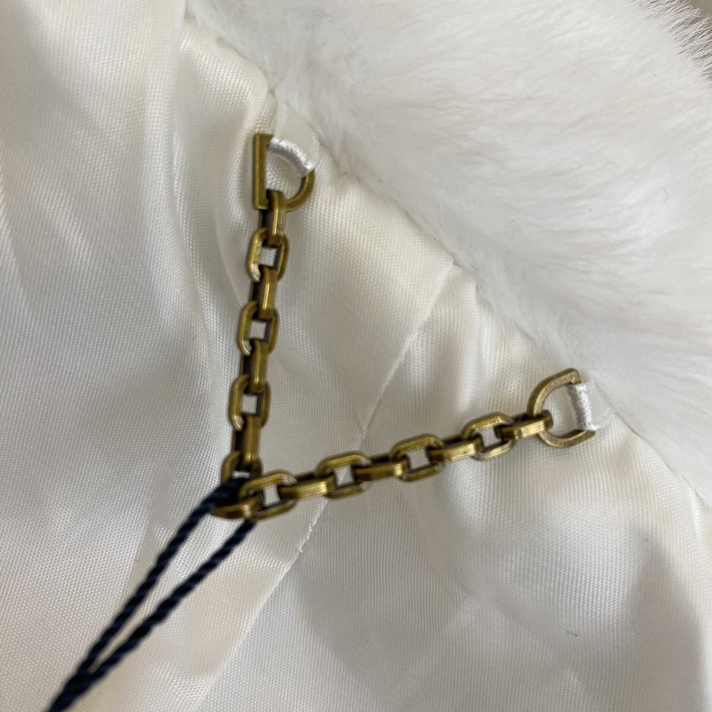 Louis Vuitton Mink Trucker Jacket   1AFXB7 - FashionPlug