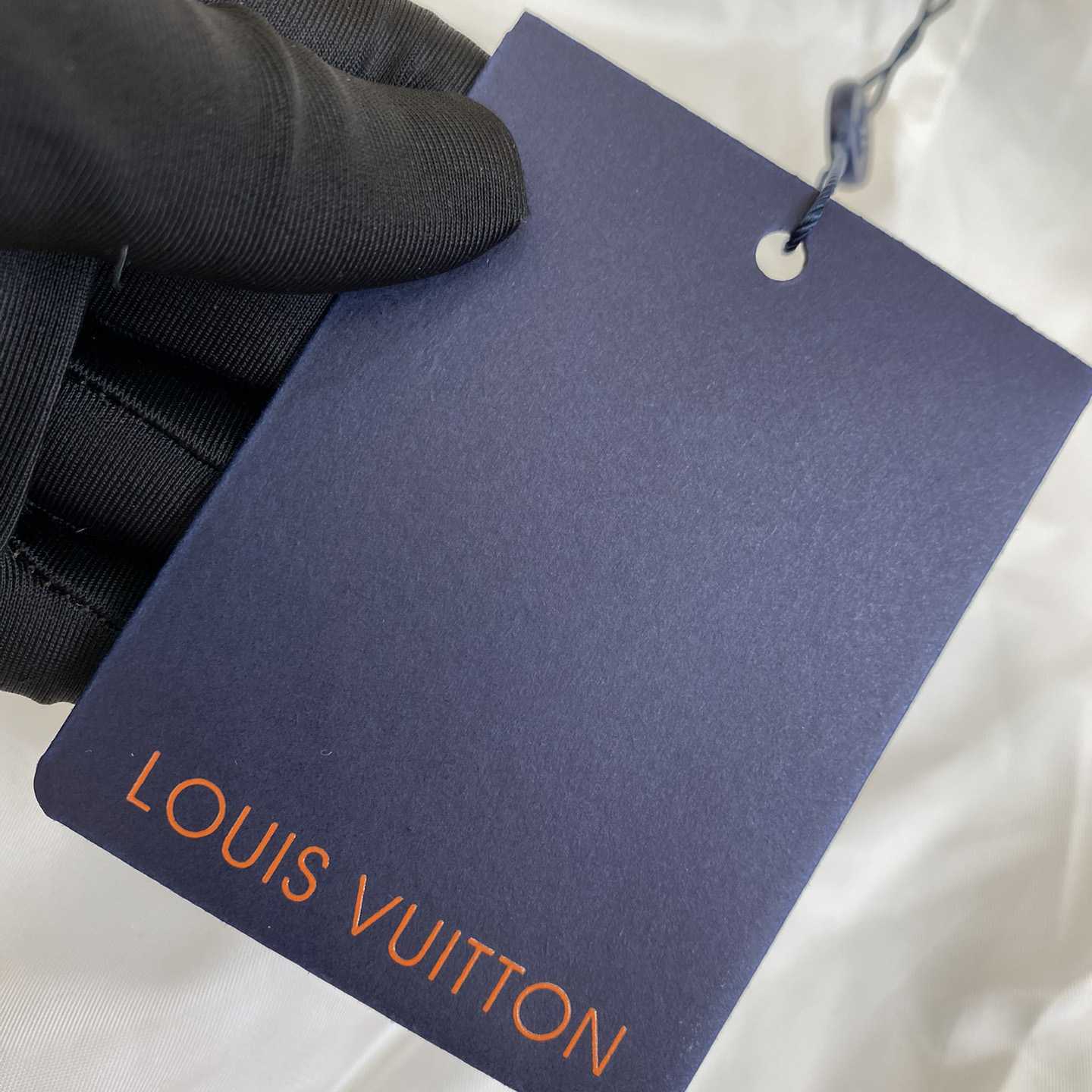 Louis Vuitton Mink Trucker Jacket   1AFXB7 - FashionPlug