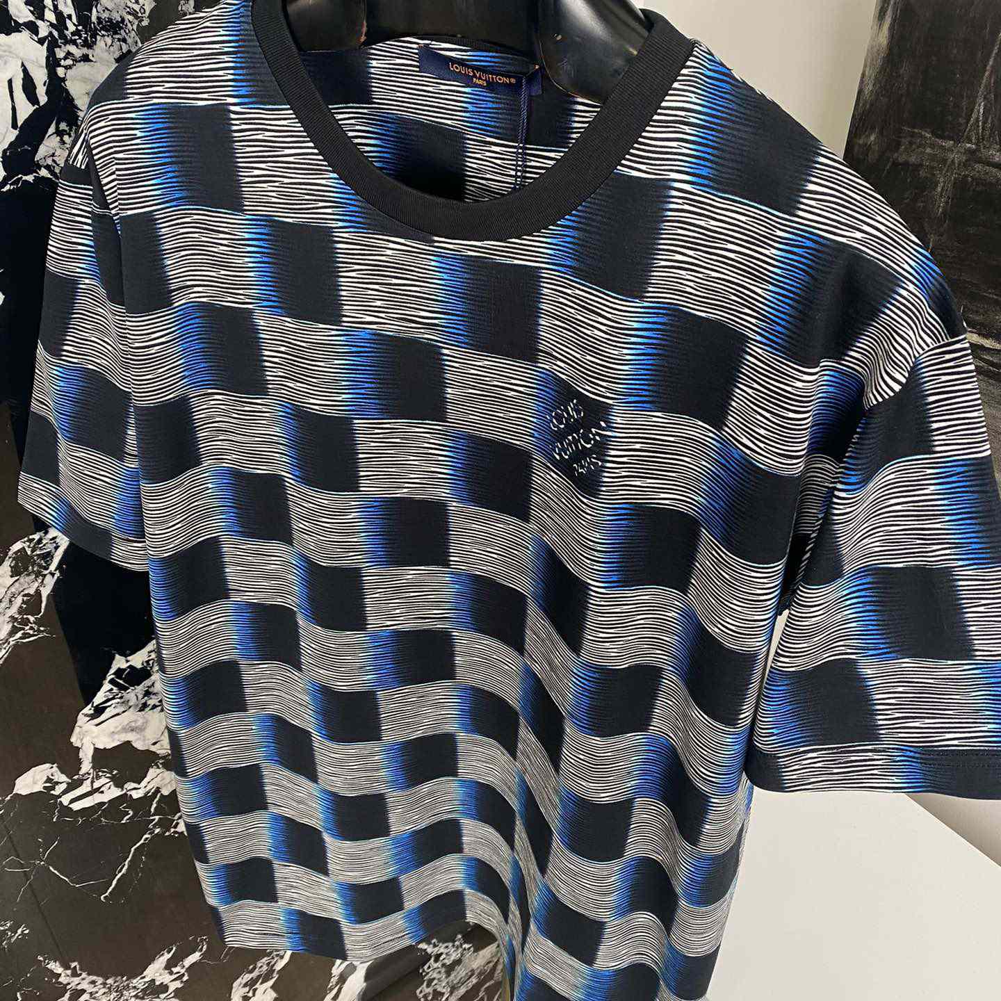 Louis Vuitton Damier Short-Sleeved Cotton T-Shirt   1AFB30 - FashionPlug