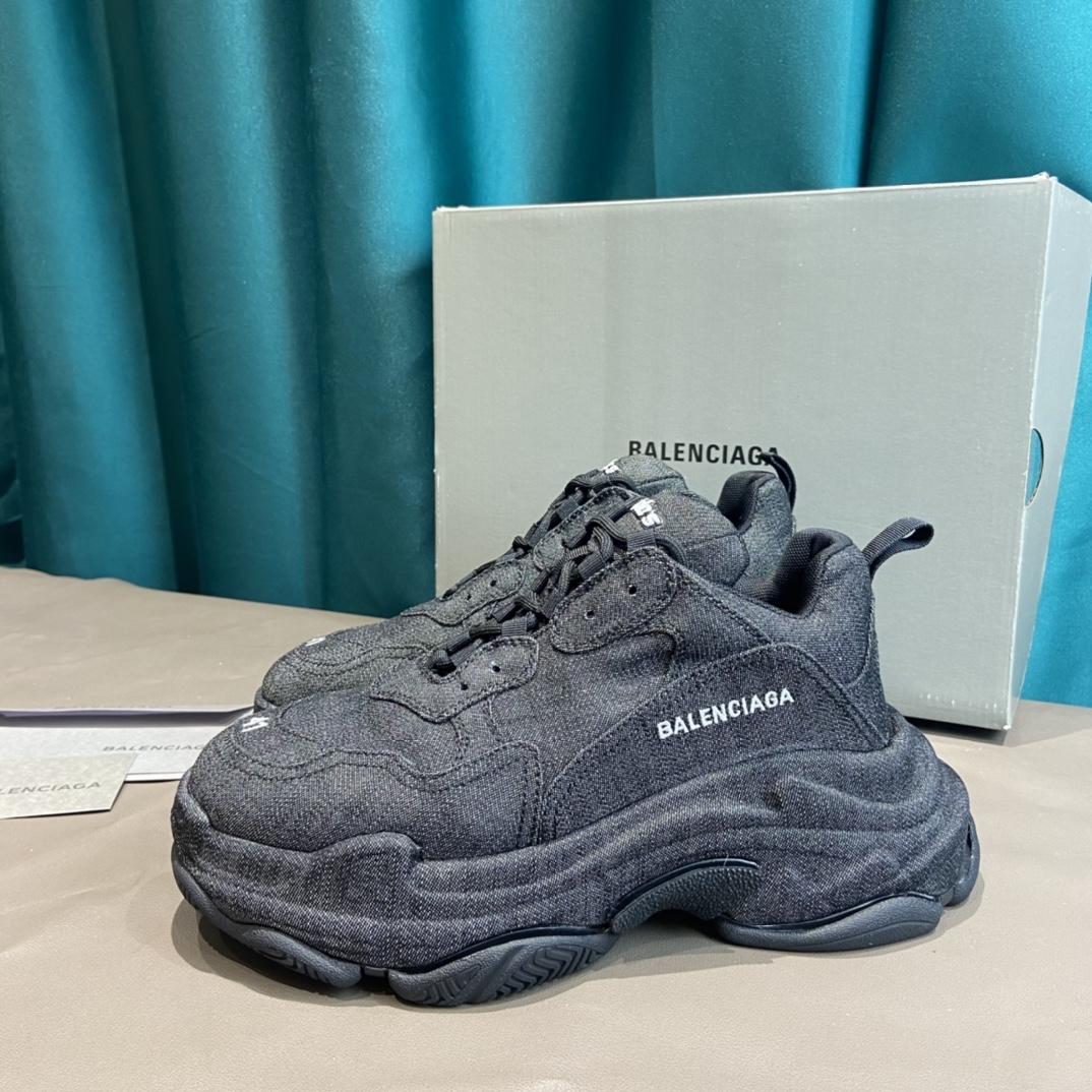 Balenciaga Triple S Sneaker  - FashionPlug